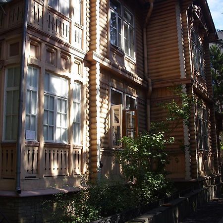 Отель Old House Rustaveli Боржоми Экстерьер фото